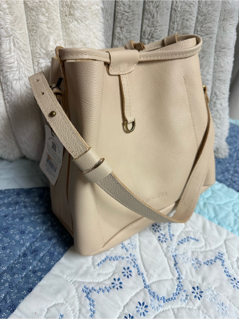 NWT Large Firefly bag in pebbled bone - Picture 2 of 3